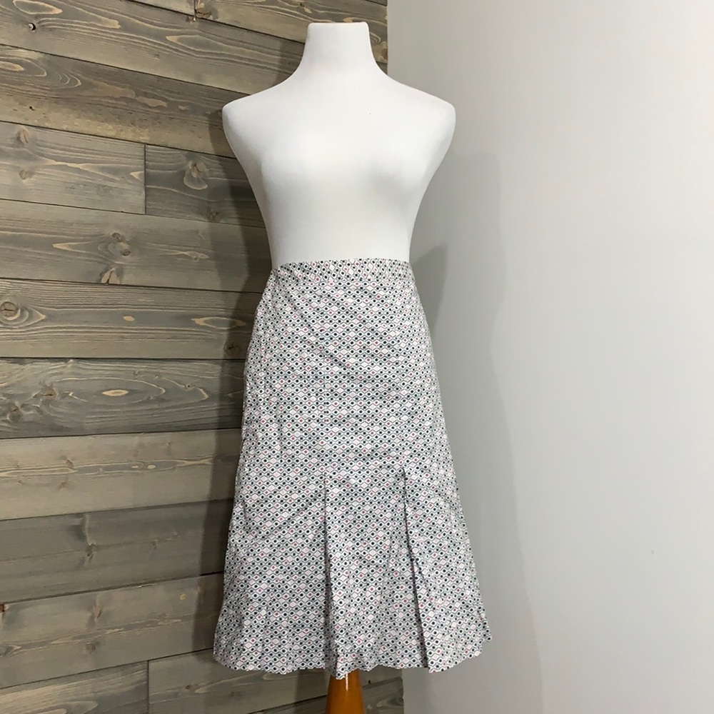 Women’s Oscar skirt